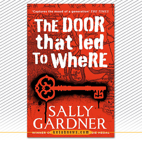 دری که به کجا باز شد [The door that led to where] نوشته سالی گاردنر[Sally Gardner]